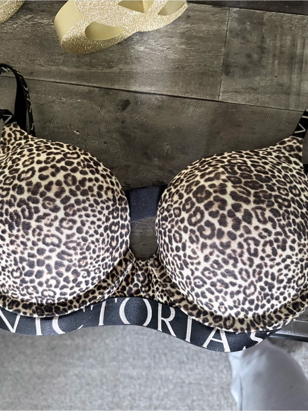 Victoria’s Secret Bombshell Push-Up Bra 34C Leopard Print